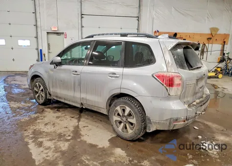 2017 Subaru Forester 2.5I Premium z USA, uszkodzony, nr VIN JF2SJAEC2HH455039